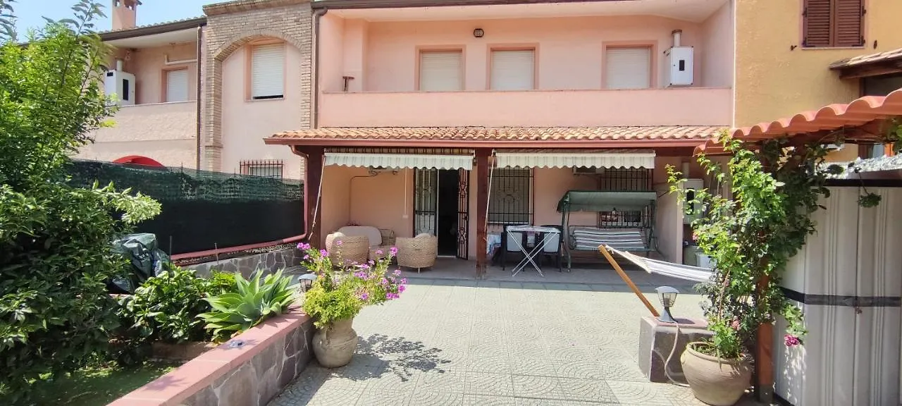 Case Vacanza Aiosardegna Pula 0*,